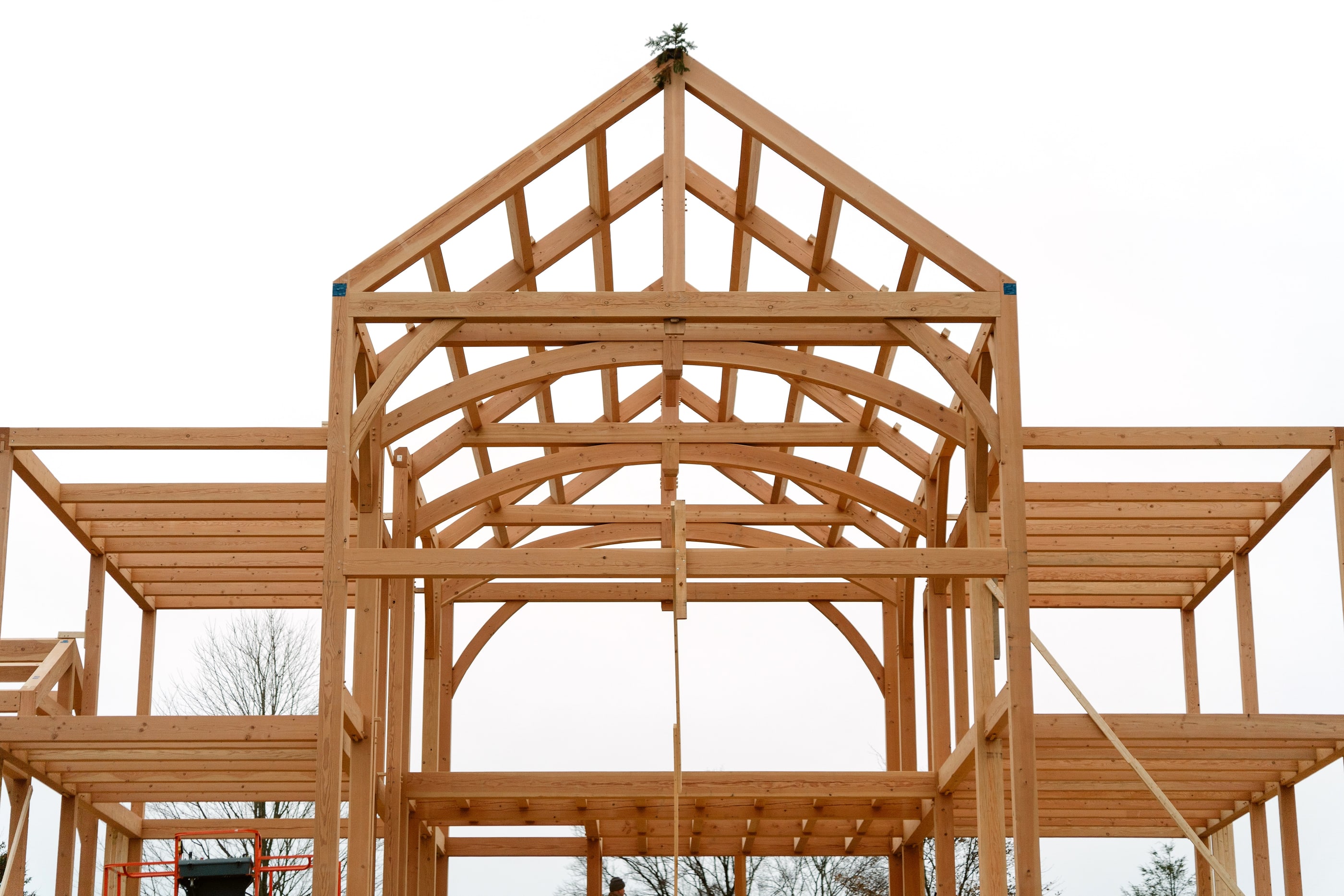 The great room gable between its two wings, straight on